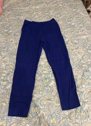 Pantalón Escada, marque: Escada, état: Très bon état, taille: XXS / 32 / 4, 8,00 €, 9,10 € Protection acheteurs incluse