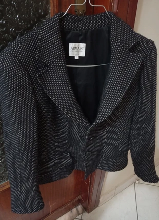 Giacca bolero donna Giorgio Armani Collezioni – Taglia 40 (ottime condizioni), marca: Armani Collezioni, estado: Muito bom, tamanho: S / 36 / 8, €24.00, €25.90 inclui Proteção do Comprador