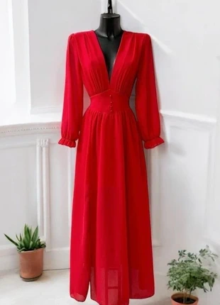 Robe longue rouge taille M, marque: Boutique Parisienne, état: Très bon état, taille: M / 38 / 10, 35,00 €, 37,45 € Protection acheteurs (Pro) incluse