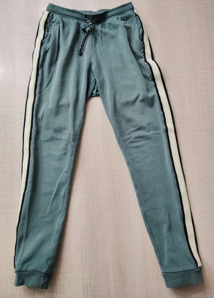 Bas de jogging, marca: Kiabi, estado: Satisfactorio, tamaño: 12 años / 152 cm, 1,00 €, 1,75 € Protección al comprador incluida