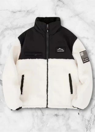 Veste zippée bicolore noir et blanc en polaire douce, taille M, style streetwear Y2K hiver tendance, brand: y2k, condizioni: Ottime, taglia: M, €60.00, €63.70 include la Protezione acquisti Pro