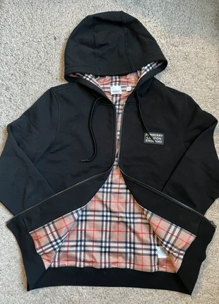 Gilet zippé Burberry London England noir Taille M, marque: Burberry, état: Très bon état, taille: M, 150,00 €, 158,20 € Protection acheteurs incluse