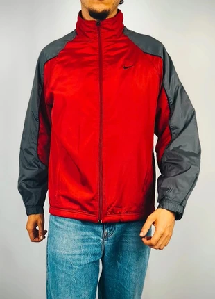 Veste matelassée rouge gris Nike vintage doudoune légère - Taille S / D036, marque: Nike, état: Très bon état, taille: S, 39,95 €, 42,65 € Protection acheteurs (Pro) incluse