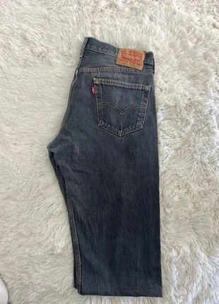 Short jeans homme Levi’s taille 42 gris, marca: Levi's, estado: Muito bom, tamanho: PT 42 | W32, €7.00, €8.05 inclui Proteção do Comprador