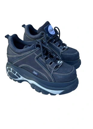 Baskets Buffalo en cuir bleu marine vintage Y2K style année 2000, femme taille 38, marque: Buffalo, état: Très bon état, taille: 38, 90,00 €, 95,20 € Protection acheteurs (Pro) incluse