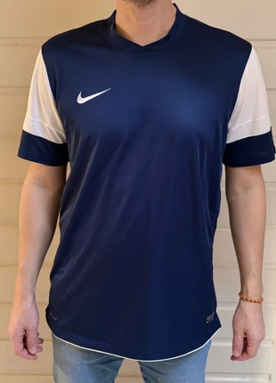 Tee shirt Nike bleu, brand: Nike, condition: Very good, size: L, €10.00, €11.20 includes Buyer Protection