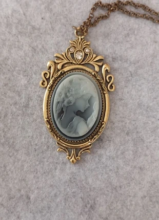 Magnifique camée vintage, marke: Classique vintage, zustand: Neu, mit Etikett, 12,00 €, 13,30 € inklusive Vinted-Käuferschutz