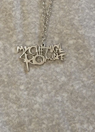 Collier argenté de groupe rock emo metal: My Chemical Romance, marque: My Chemical Romance, état: Neuf sans étiquette, 15,00 €, 16,45 € Protection acheteurs incluse