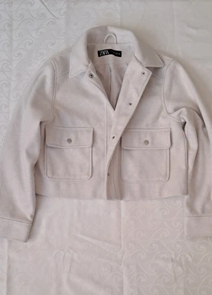 Veste courte Zara, marque: Zara, état: Très bon état, taille: M / 38 / 10, 15,00 €, 16,45 € Protection acheteurs incluse