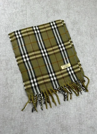 Écharpe Burberry vert, marke: Burberry, zustand: Sehr gut, 45,00 €, 47,95 € beinhaltet Vinted-Käuferschutz Pro