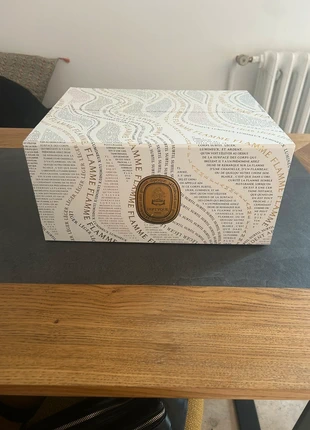 Calendrier de l’avent Diptyque, merk: Diptyque, staat: Nieuw met prijskaartje, € 10,00, € 11,20 inclusief Kopersbescherming