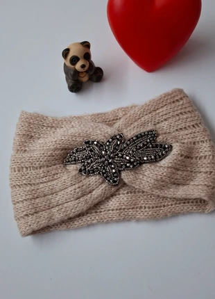 Fascinator paraorecchie Pieces in maglia beige con decorazione in perline e strass, marque: Pieces, état: Neuf sans étiquette, taille: Taille unique, 5,99 €, 6,99 € Protection acheteurs incluse