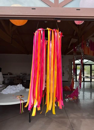 Anneaux dorés avec rubans suspensions x2, marque: NO LABEL, état: Neuf sans étiquette, 25,00 €, 26,95 € Protection acheteurs incluse