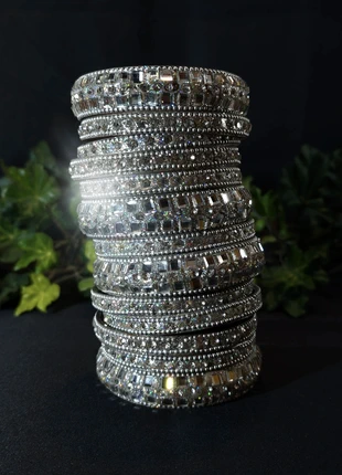 Lot de bracelets Bollywood argenté, marca: Paillettes, estado: Bom, €12.00, €13.30 inclui Proteção do Comprador