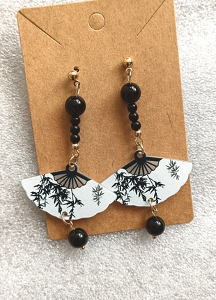 Boucles d'oreilles éventail noir et blanc, marca: Noir, estado: Novo com etiquetas, €3.50, €4.38 inclui Proteção do Comprador