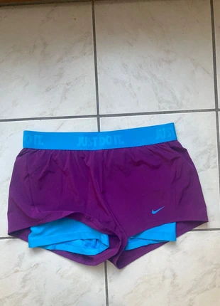 Short running Nike taille M couleur violet bleu, marke: Nike, zustand: Sehr gut, größe: M / 38 / 10, 18,50 €, 20,13 € beinhaltet Vinted-Käuferschutz Pro