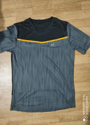t-shirt pro-touch de sport noir et gris, marke: Pro Touch, zustand: Gut, größe: M, 3,00 €, 3,85 € inklusive Vinted-Käuferschutz