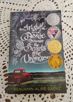 Aristotle and Dante discover the secrets the universe, zustand: Gut, 3,00 €, 3,85 € inklusive Vinted-Käuferschutz