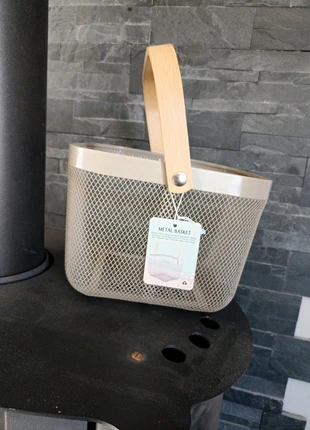 Panier neuf en métal poignée en bois, poids max 3 kilos, marque: Action, état: Neuf avec étiquette, 5,00 €, 5,95 € Protection acheteurs incluse