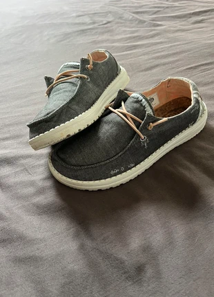 Chaussures Hey Dude très bon état taille 38, marque: Hey Dude, état: Très bon état, taille: 38, 15,00 €, 16,45 € Protection acheteurs incluse