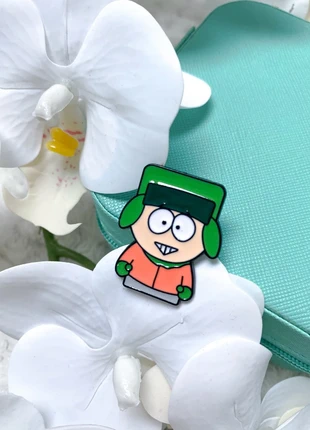 South Park 🧢 | Pin’s Kyle Broflovski, marca: South Park, estado: Nuevo sin etiquetas, 4,49 €, 5,41 € Protección al comprador incluida