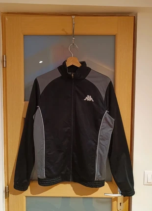 Veste de survêtement zippée noire et grise Kappa logo brodé M, marque: Kappa, état: Très bon état, taille: M, 16,00 €, 17,50 € Protection acheteurs incluse