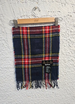 Echarpe barbour marine et rouge, marke: Barbour, zustand: Sehr gut, 25,00 €, 26,95 € inklusive Vinted-Käuferschutz