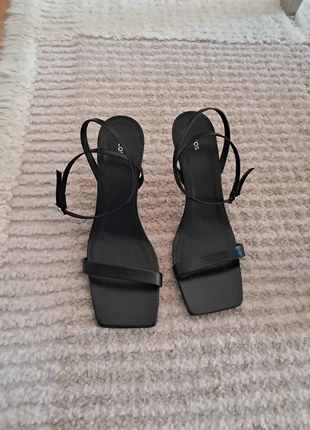 Sandalias piel marca COS talla 38 NUEVAS, marque: COS, état: Neuf avec étiquette, taille: 38, 60,00 €, 63,70 € Protection acheteurs incluse