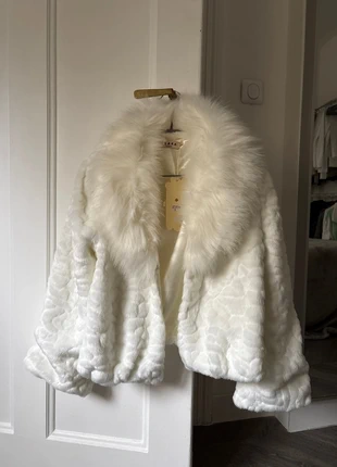 Manteau fausse fourrure, marke: AZARA PARIS, zustand: Neu, mit Etikett, größe: L / 40 / 12, 40,00 €, 42,70 € inklusive Vinted-Käuferschutz