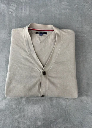 Cardigan Tommy Hilfiger col en V | Taille XL | Gris kaki clair logo brodé, marque: Tommy Hilfiger, état: Bon état, taille: XL, 9,90 €, 11,10 € Protection acheteurs incluse