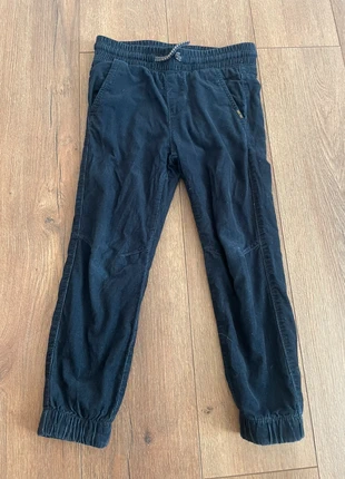 H&M 4/5Y Corduroy Trousers, marque: H&M, état: Très bon état, taille: 5 ans / 110 cm, 2,50 €, 3,33 € Protection acheteurs incluse