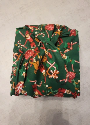 Furoshiki Noël 49x42, état: Neuf sans étiquette, 3,00 €, 3,85 € Protection acheteurs incluse