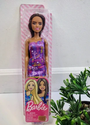 Barbie fashionistas métisse neuve, marque: Barbie, état: Neuf avec étiquette, taille: 4 ans / 104 cm, 9,00 €, 10,15 € Protection acheteurs (Pro) incluse