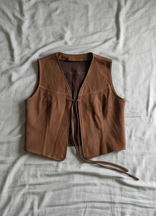 Gilet Sans Manches Marron à Lacet Style Western Bohème Vintage 70s Automne, marque: Vintage Dressing, état: Très bon état, taille: M / 38 / 10, 31,99 €, 34,29 € Protection acheteurs incluse