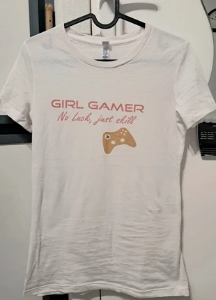 T-shirt girl gamer, marca: Bella, estado: Muy bueno, tamaño: S / 36 / 8, 3,00 €, 3,85 € Protección al comprador incluida
