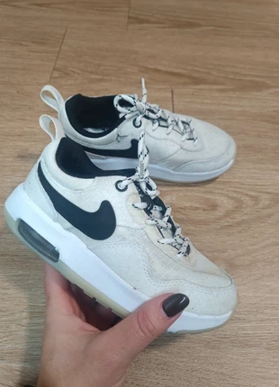 Nike Kids Off-White Beige Sneakers Black Swoosh Size EU 27, marque: Nike, état: Très bon état, taille: 27, 4,99 €, 5,94 € Protection acheteurs incluse