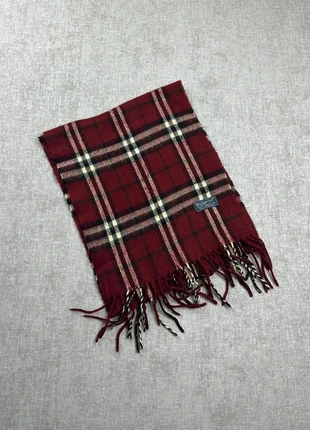 Écharpe Burberry bordeaux, brand: Burberry, condizioni: Ottime, €50.00, €53.20 include la Protezione acquisti Pro