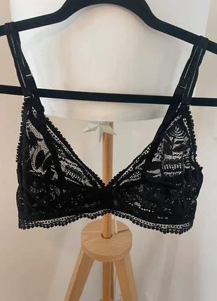 Soutien gorge 95C noir, merk: Etam, staat: Heel goed, maat: 80C, € 5,00, € 5,95 inclusief Kopersbescherming