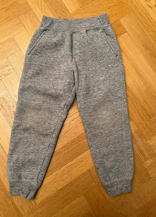 Pantalon polaire uniqlo 2/3 ans, merk: Uniqlo, staat: Heel goed, maat: 24-36 maanden / 92 cm, € 10,00, € 11,20 inclusief Kopersbescherming