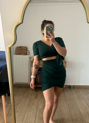 Robe vert foncé satinée croisée taille S, marque: Shein, état: Très bon état, taille: S / 36 / 8, 8,00 €, 9,10 € Protection acheteurs incluse