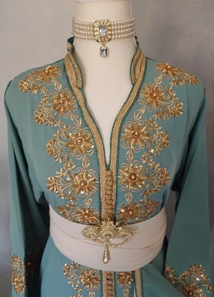 Caftan elegante, merk: ELEGANTE, staat: Nieuw met prijskaartje, maat: Universele maat, € 119,00, € 125,65 inclusief Kopersbescherming