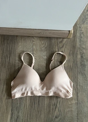 Beigefarbener Tshirt BH puh up Bralette bequem, marque: Zalando, état: Neuf sans étiquette, taille: 90B, 12,00 €, 13,30 € Protection acheteurs incluse