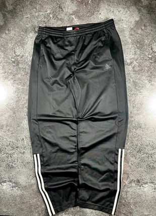 Jogging pant survêtement Adidas vintage y2k 2000s noir/blanc droit large sport Taillle M/L, marca: adidas, estado: Muy bueno, tamaño: L, 21,00 €, 22,75 € Protección al comprador incluida