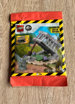 Lego jurassic world 34 pièces, marque: LEGO, état: Neuf sans étiquette, taille: 6 ans / 116 cm, 3,00 €, 3,85 € Protection acheteurs incluse