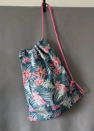 Sac à dos léger Oxbow à cordon – Motif tropical – 45x38 cm, marque: Oxbow, état: Très bon état, 11,00 €, 12,25 € Protection acheteurs (Pro) incluse