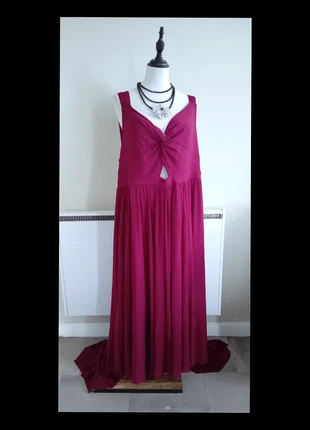 Robe longue+ broche taille 52 de soirée fête Noël aubergine traine, condition: Very good, size: 6XL / 52 / 24, €14.90, €16.35 includes Buyer Protection Pro