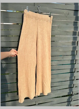 Pantalones punto beige, merk: Local, staat: Heel goed, maat: S / 36 / 8, € 5,99, € 6,99 inclusief Kopersbescherming