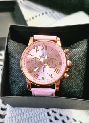 Montre fantaisie rose, brand: Fantaisie, condition: New without tags, size: One size, €5.00, €5.95 includes Buyer Protection