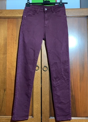Jeans bordeaux elasticizzati da donna 🌹🎀 di Zaira., merk: Zaira, staat: Heel goed, maat: M / 38 / 10, € 12,00, € 13,30 inclusief Kopersbescherming