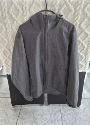 Coupe vent uniqlo gris blocktech - Taille S, marque: Uniqlo, état: Très bon état, taille: S, 50,00 €, 53,20 € Protection acheteurs incluse